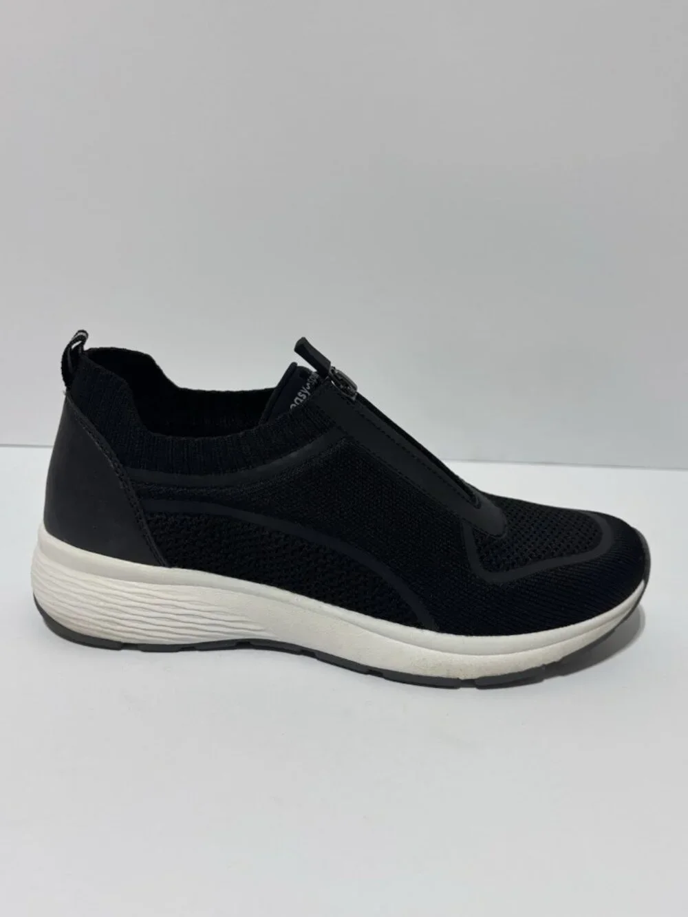 Easy Spirit Women’s Striver Black Slip-On Sneakers, Size 8 M